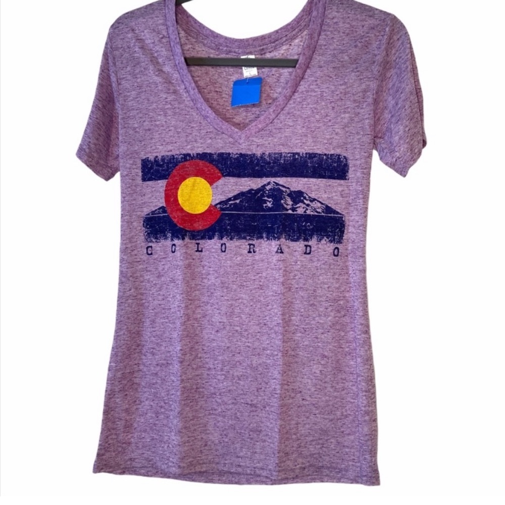 Colorado Graphic V-Neck Tee - Purple Heather